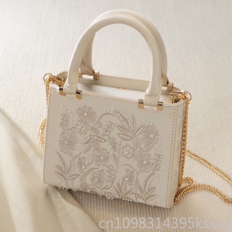 Embroidered Pearl Handbag Vint - Top Handle Structured avaliação e preço