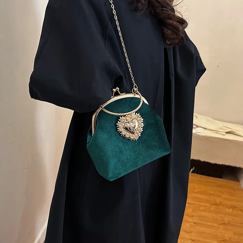 Chains Velvet Frame Heart Dinn - Women Bags For Sale avaliação e preço